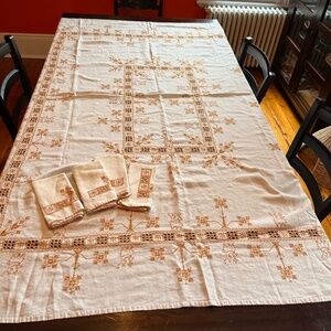 Vintage Embroidered Cross Stitch Cutwork Linen Tablecloth set with 7 napkins